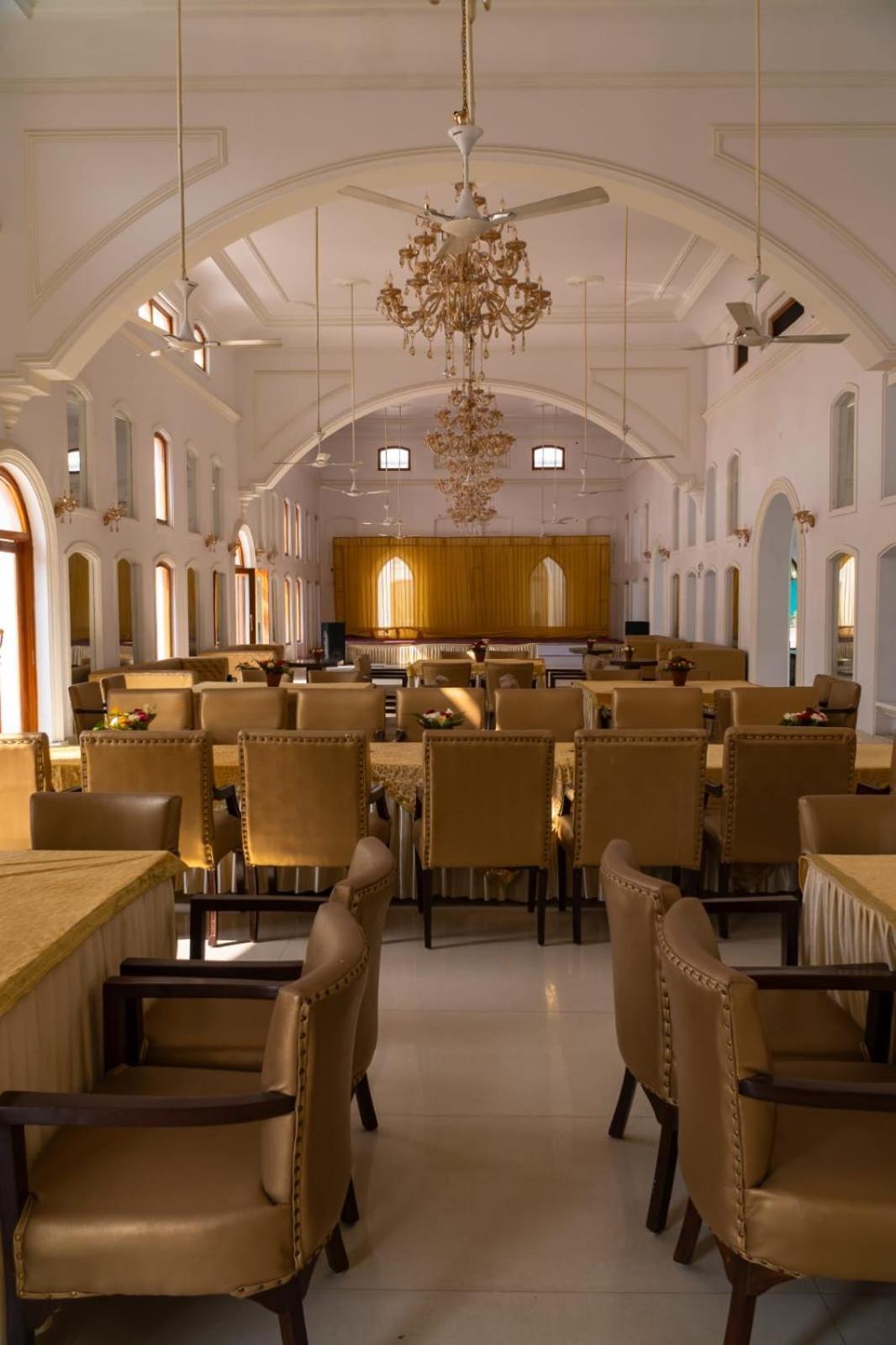 A Mansion Hotel Kashipur Bagian luar foto