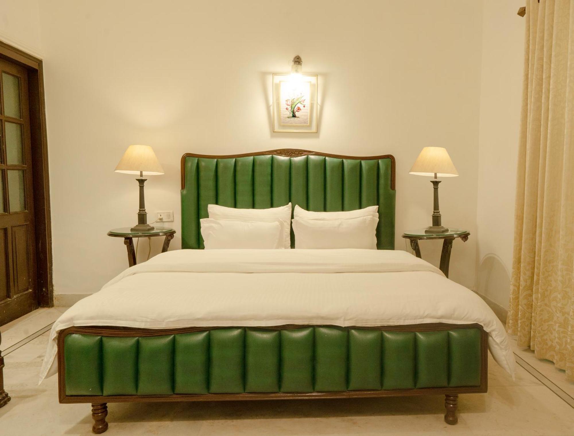 A Mansion Hotel Kashipur Bagian luar foto