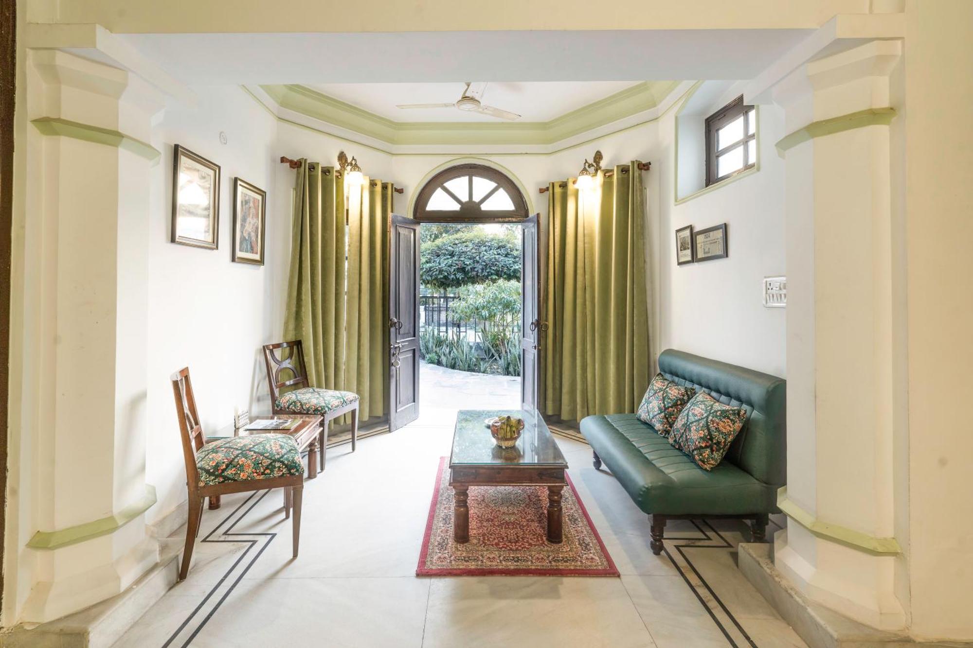 A Mansion Hotel Kashipur Bagian luar foto